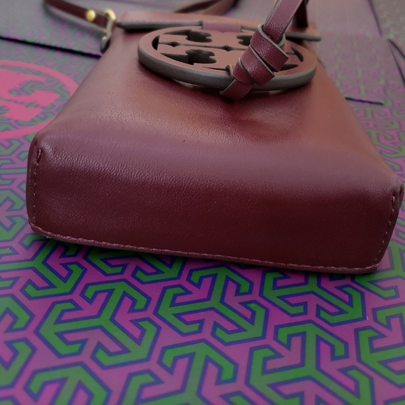 TORY BURCH MILLER PHONE CROSSBODY - Picture 6 of 8